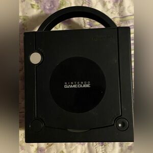 Nintendo GameCube Console includes 1 game